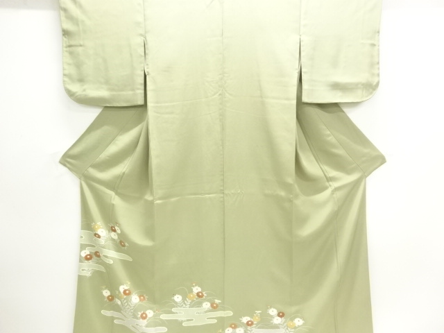 ヱ霞に菊模様一つ紋色留袖